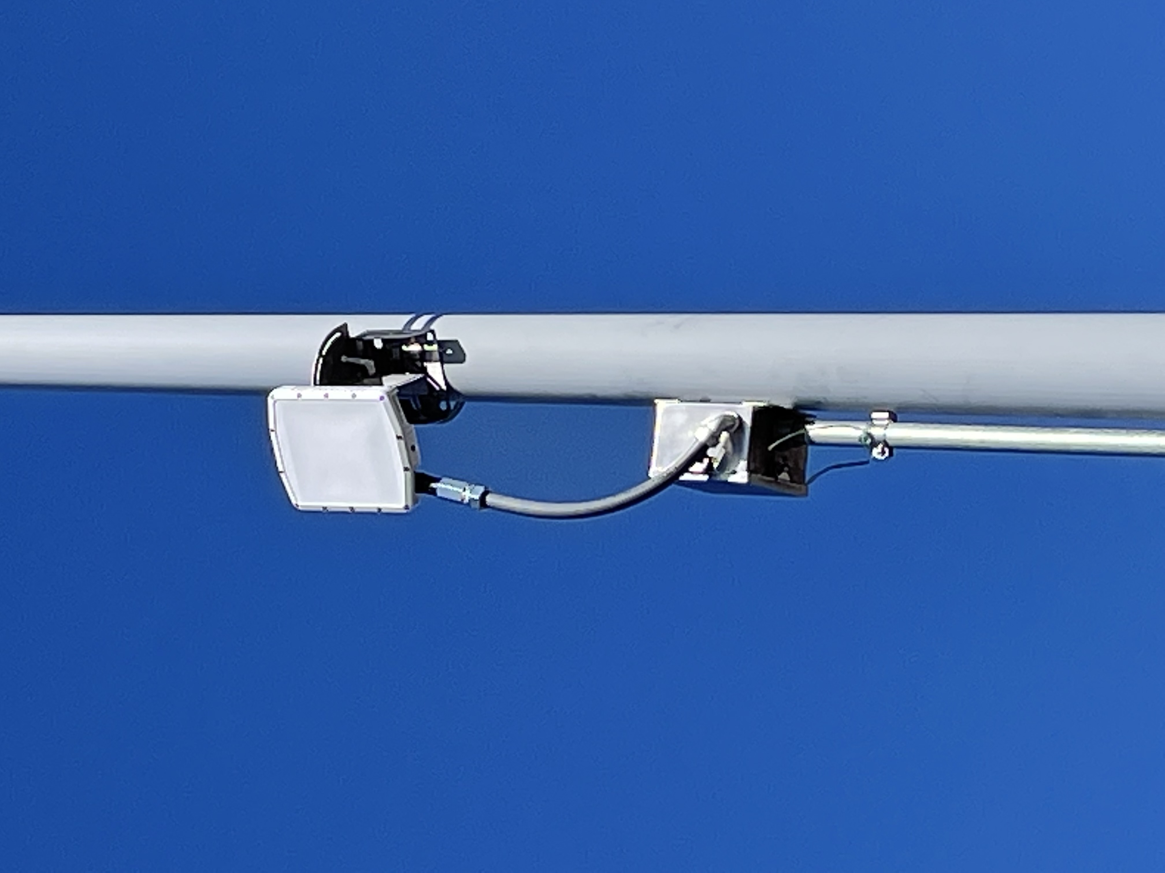 A single radar sensor mounted high on a pole